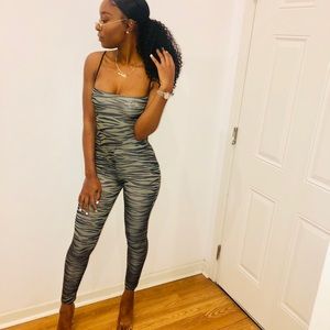 PrettyLittleThing Bodysuit & leggings set